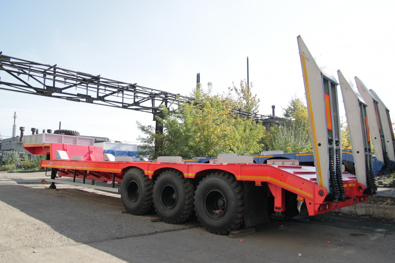 Полуприцеп-тяжеловоз чмзап 9990 по спецификации 074 м