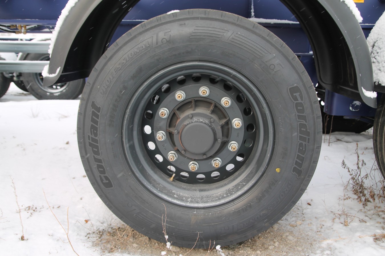 Полуприцеп-контейнеровоз чмзап 9911 по спецификации 053 п