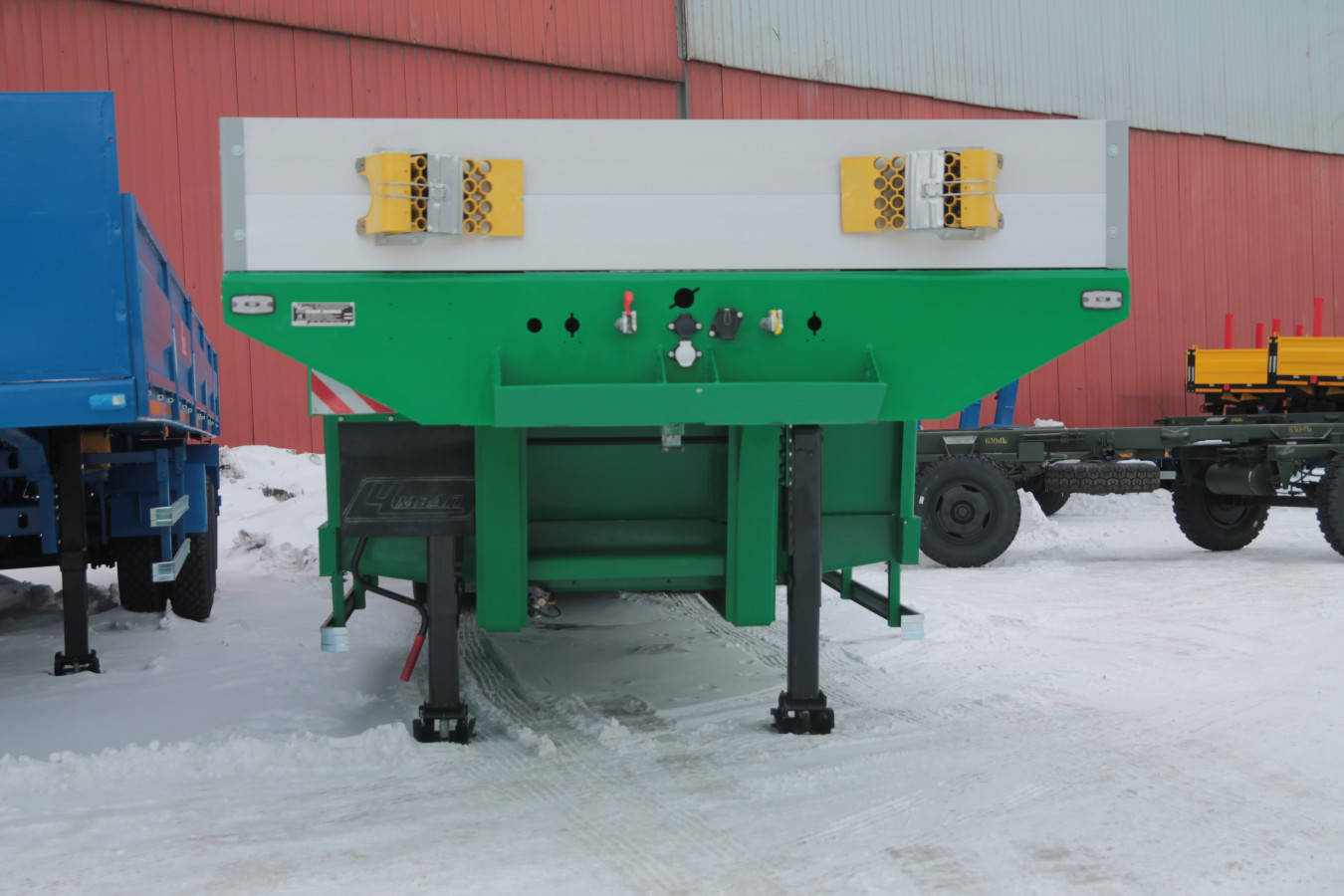 Низкорамный полуприцеп-тяжеловоз чмзап 99064 по спецификации 042 ут пп4