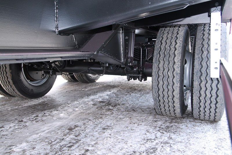 Низкорамный полуприцеп-тяжеловоз чмзап 938530 по спецификации 037 укг4