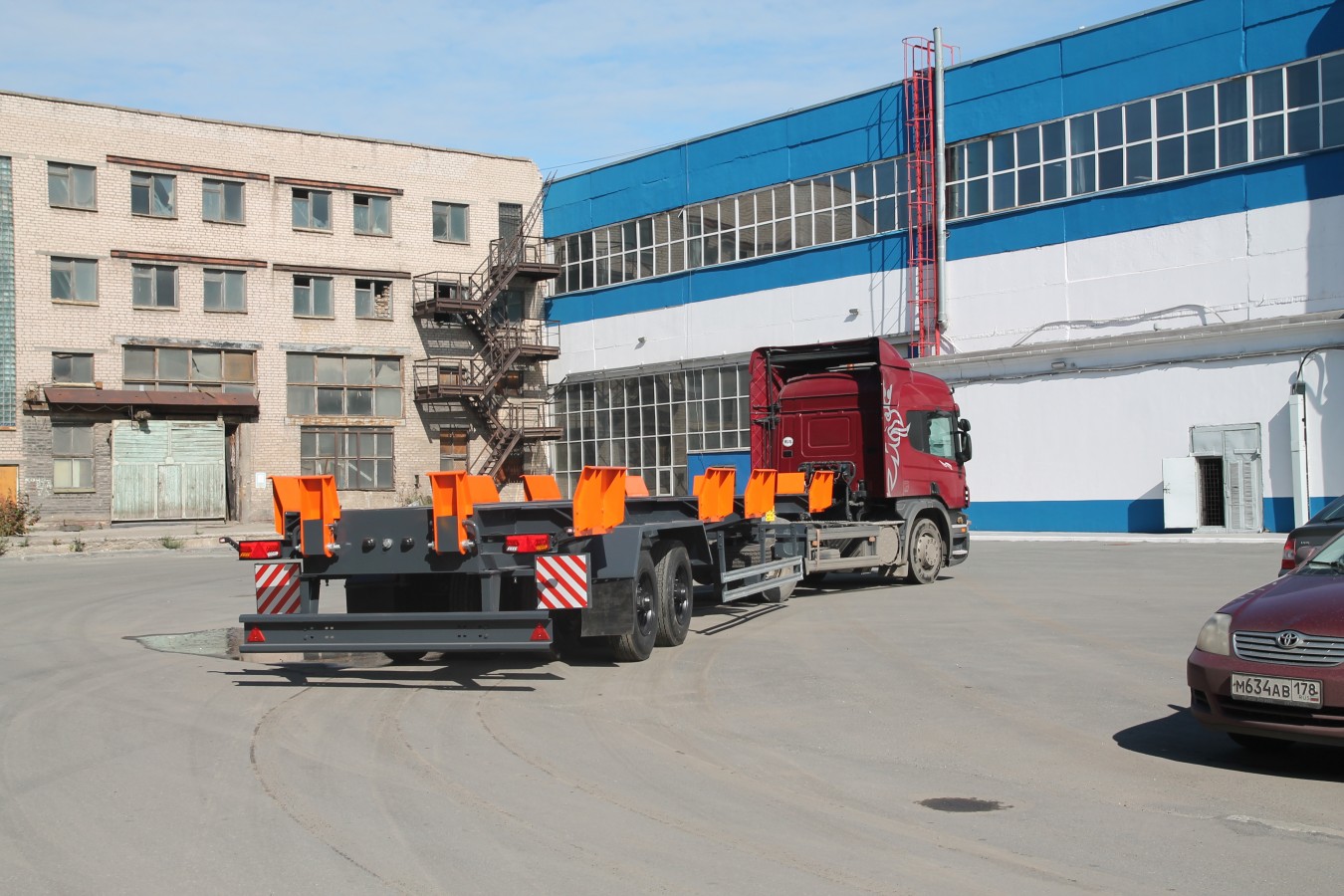 Портовый контейнеровоз чмзап 602010 по спецификации 010 м2