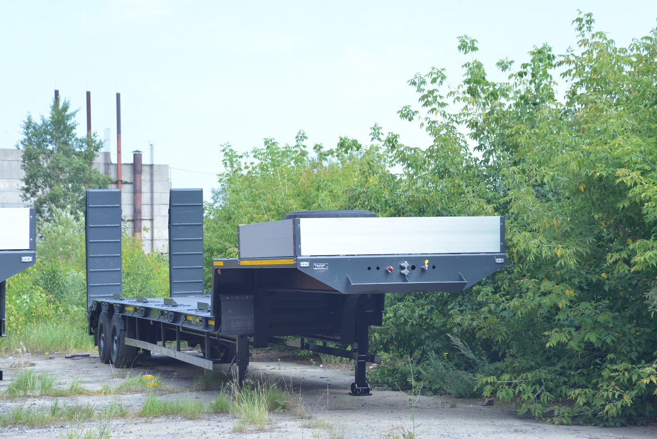 Полуприцеп-тяжеловоз чмзап 93853 по спецификации 013-28 н1