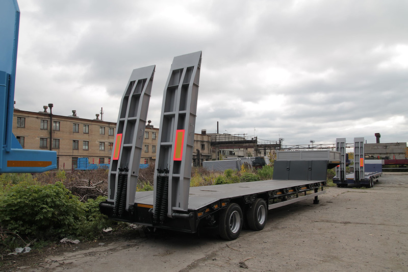 Низкорамный полуприцеп-тяжеловоз чмзап 938530 по спецификации 037 ук2