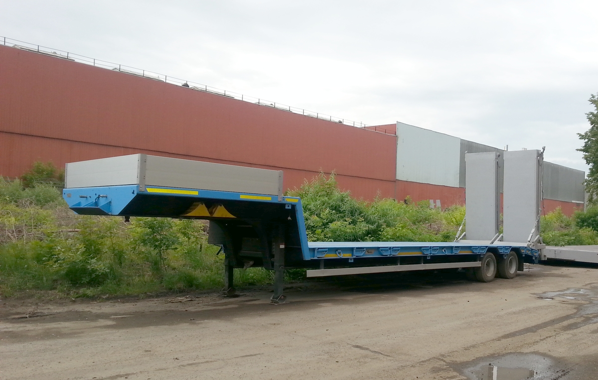 Низкорамный полуприцеп-тяжеловоз чмзап 938530 по спецификации 037 укг4