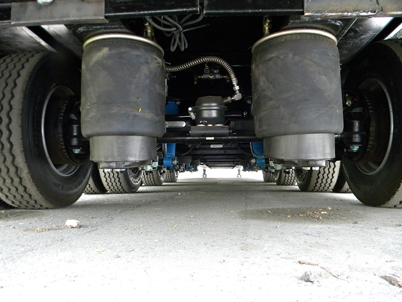 Низкорамный полуприцеп-тяжеловоз чмзап 99903 по спецификации 032 мт