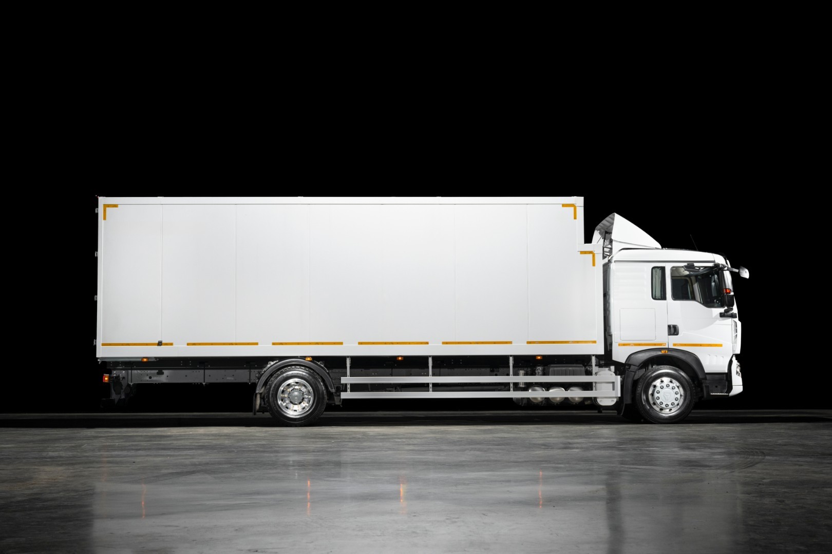 HOWO T5G 4x2 Фургон