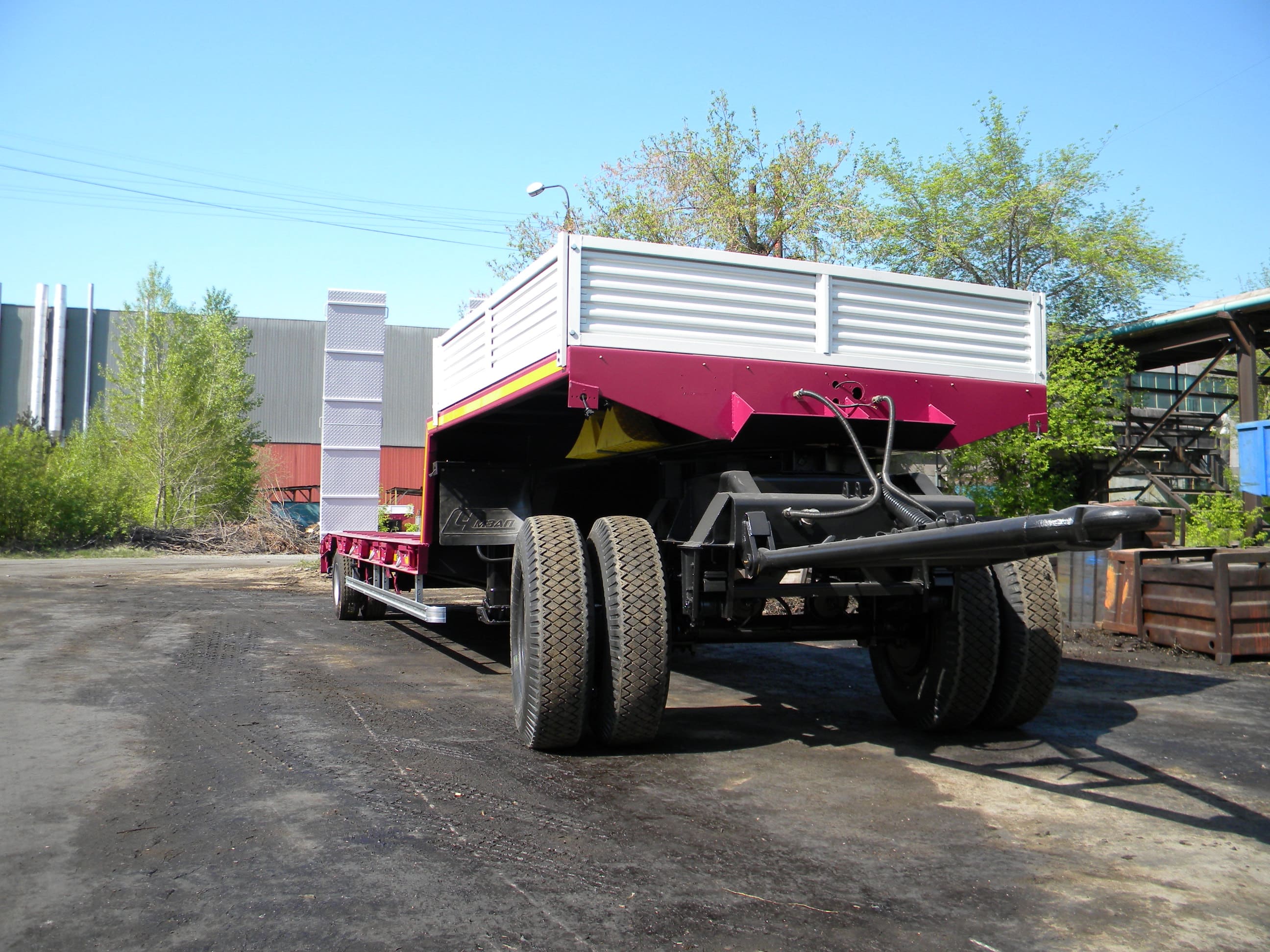 Низкорамный полуприцеп-тяжеловоз чмзап 93262 по спецификации 010 кп1