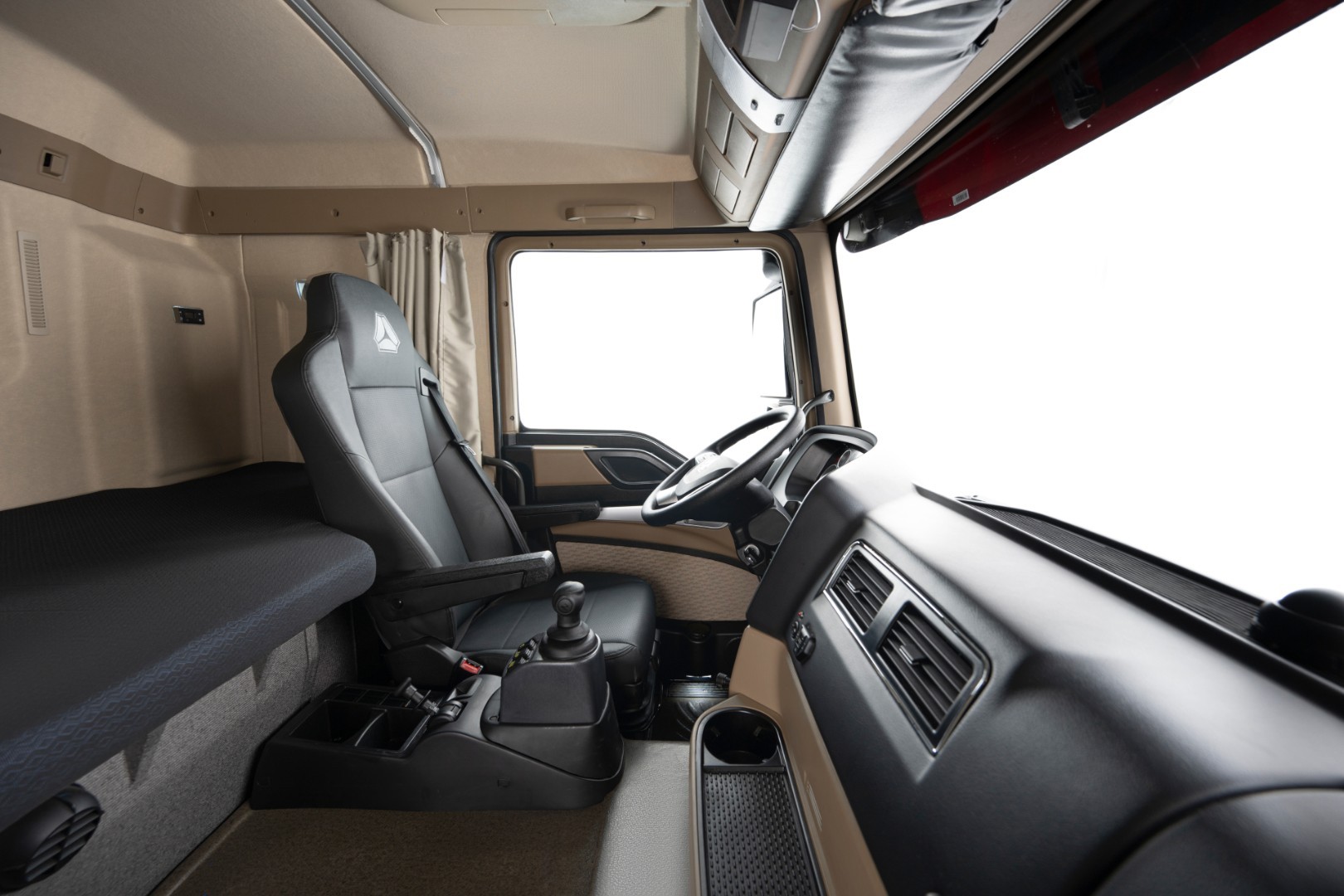 HOWO T5G 4x2 Фургон