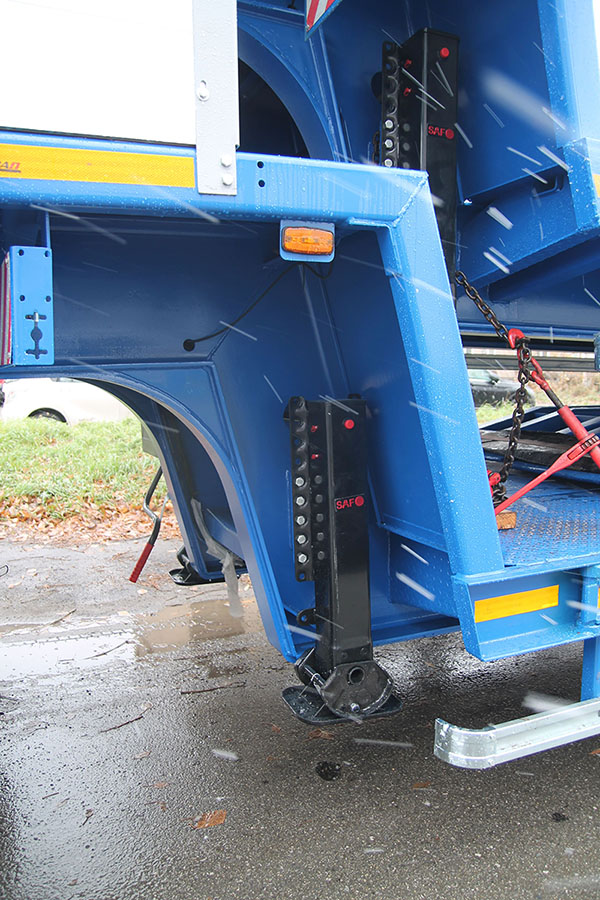 Низкорамный полуприцеп-тяжеловоз чмзап 99064 по спецификации 052 мт2