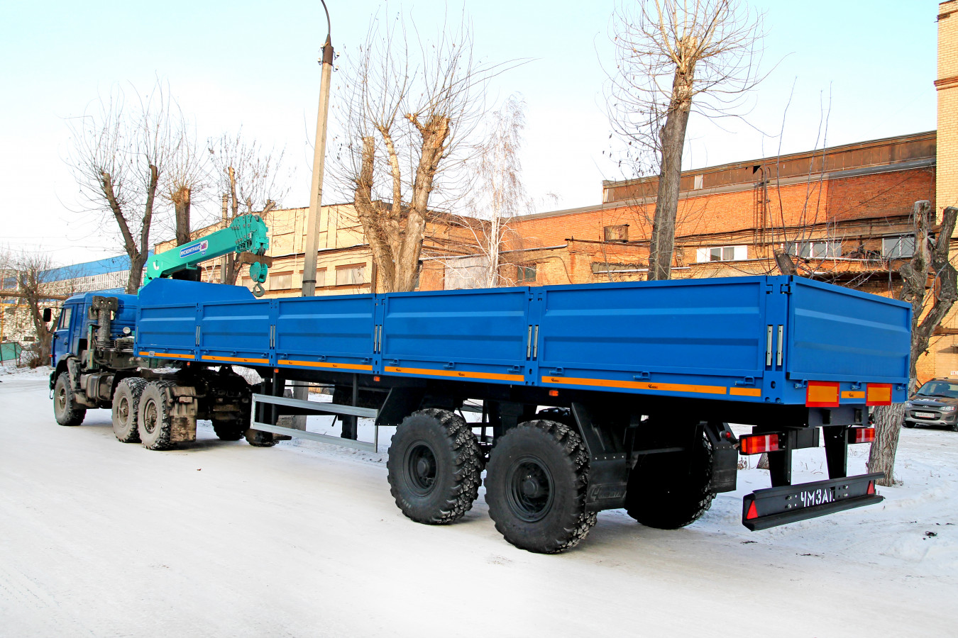 Полуприцеп бортовой чмзап 93853 по спецификации 038 бак11