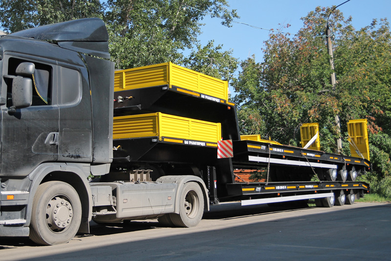 Низкорамный полуприцеп-тяжеловоз чмзап 99064 по спецификации 046 g45