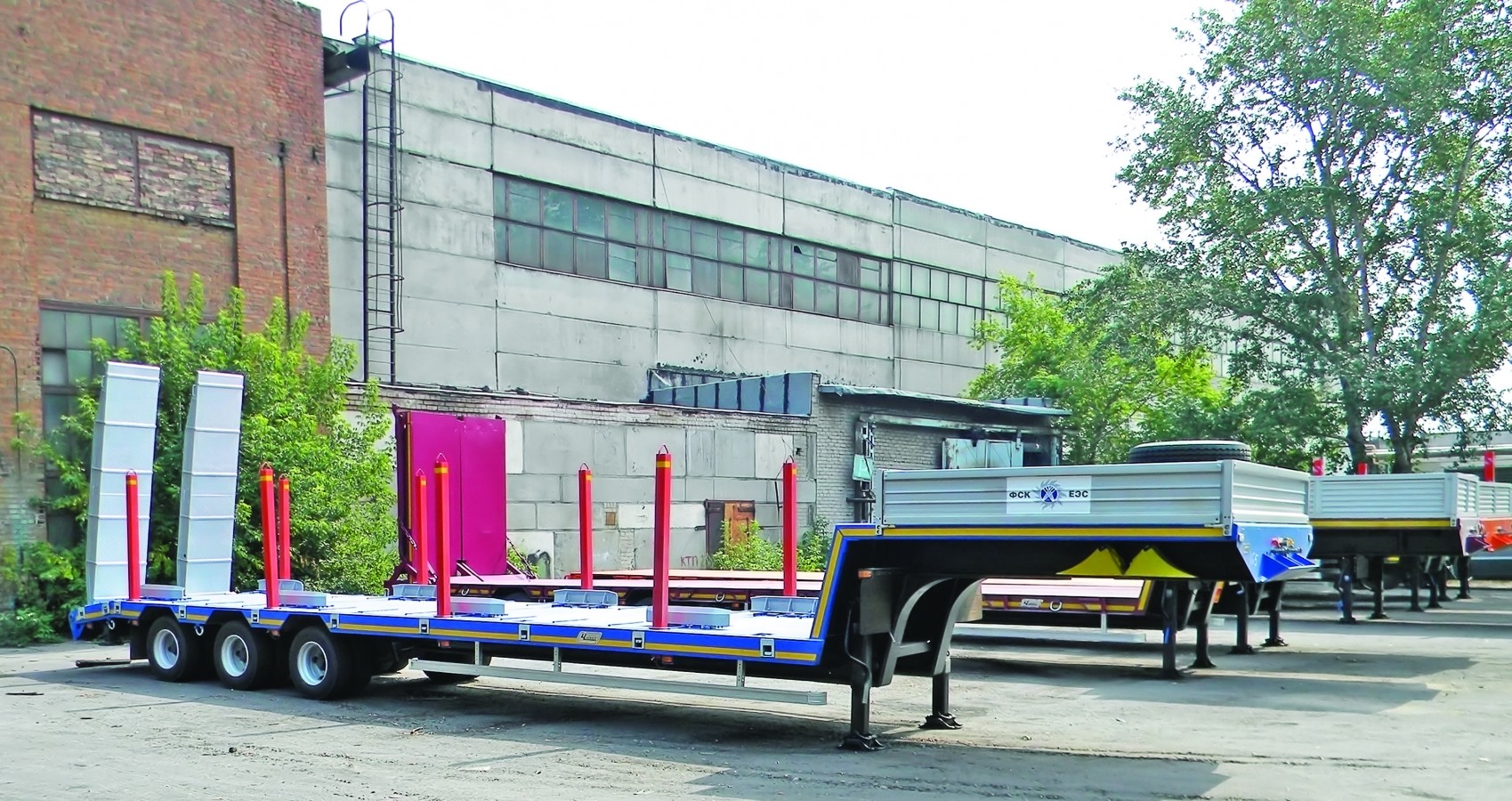 Низкорамный полуприцеп-тяжеловоз чмзап 99064 по спецификации 042-02 рп