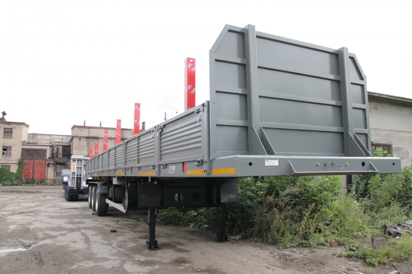 Полуприцеп бортовой чмзап 99065 по спецификации 038 бтк1