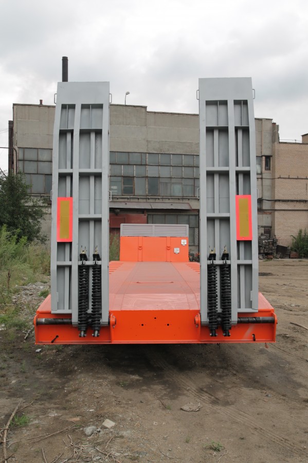 Низкорамный полуприцеп-тяжеловоз чмзап 99064 по спецификации 046 му