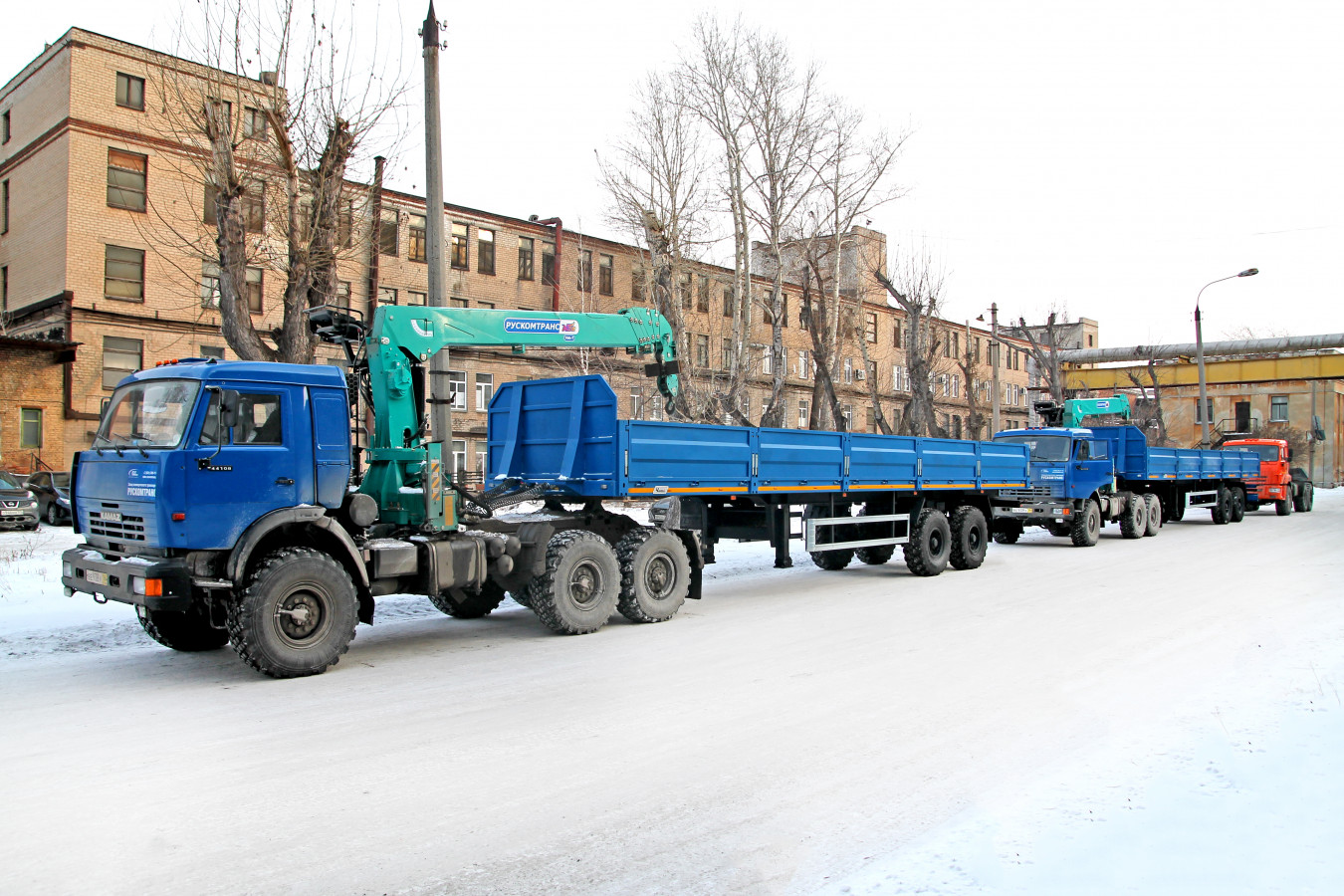 Полуприцеп бортовой чмзап 93853 по спецификации 038 бак11