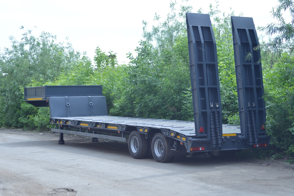 Низкорамный полуприцеп-тяжеловоз чмзап 93853 по спецификации 030 мту