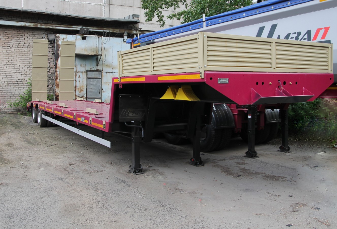 Низкорамный полуприцеп-тяжеловоз чмзап 938530 по спецификации 037 укву
