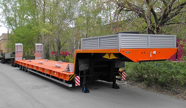 Низкорамный полуприцеп-тяжеловоз чмзап 99903 по спецификации 032 мт