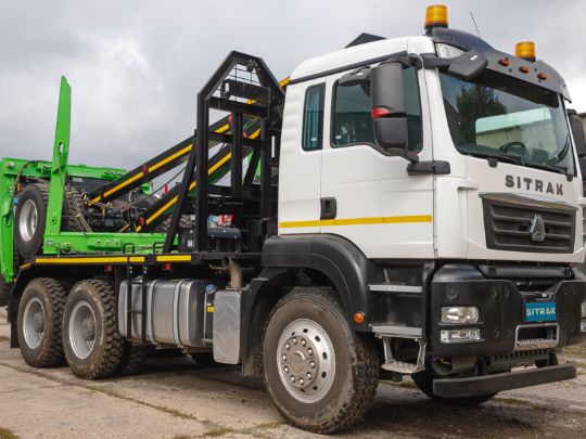 5.3.1.01хлыстовоз на шассиsitrak c7h 6×4 zz3256v384me