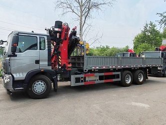 5.1.2.04автомобиль бортовой с кму на шассиhowo t5g 6×4 zz5257jsqn584ge1